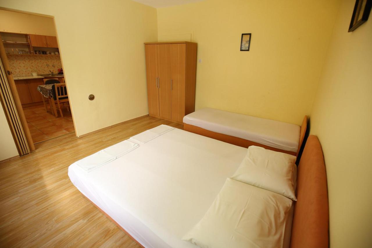 Apartmani Buca Biograd na Moru Kültér fotó